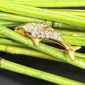 Vintage Unsigned Gold-tone Pave Crystal Rhinestones Small Dolphin Fish Brooch